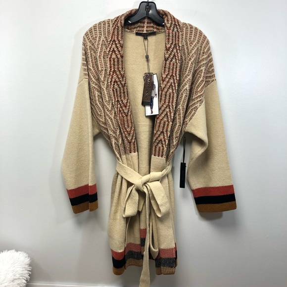 Maxsport Sweater - Picture 7 of 11